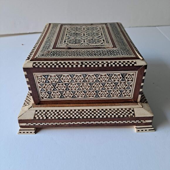 Vintage Egyptian Mother of Pearl Cigarette Case Décor in laid Wooden Musical Box - Picture 7 of 13